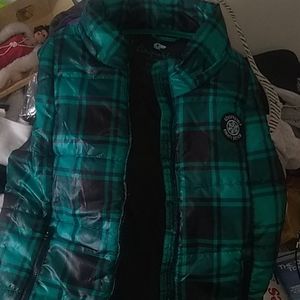 Aeropostale puffer vest plaid size XL